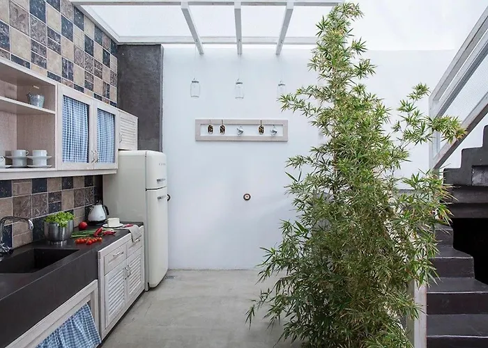 Elegant Ble Air Conditioning Hot Tub Villa Astypálaia